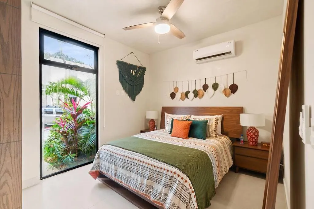 Casa Ohana~3Br W/ Private Pool & Rooftop Jacuzzi, Wifi, Gym, & 5 Km To Beach Tulum 0*,  Mexico