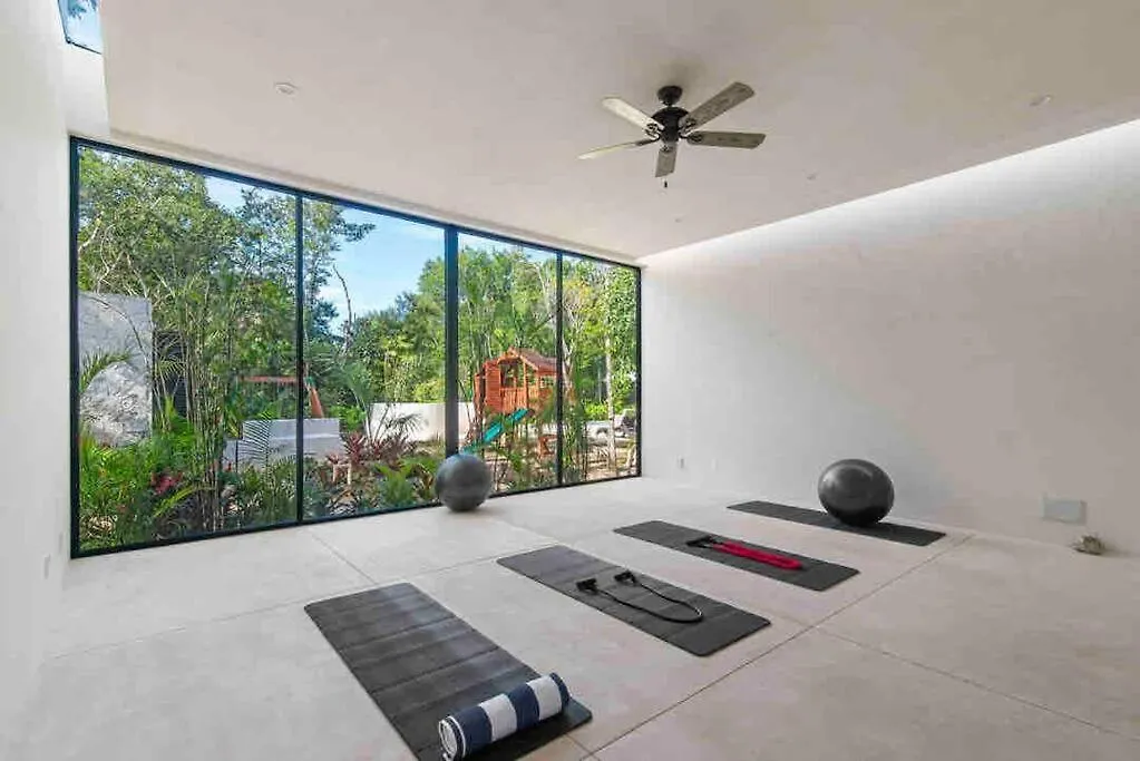 Villa Casa Ohana~3Br W/ Private Pool & Rooftop Jacuzzi, Wifi, Gym, & 5 Km To Beach Tulum